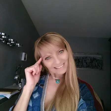 King Size شقة وارسو